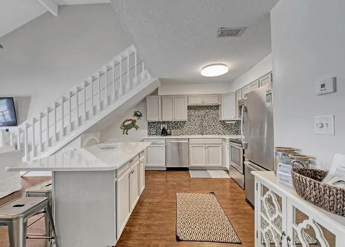 Crystal Villas 12B - Updated 2 Bedroom With Loft Beach Front Condo In The Heart Of Destin